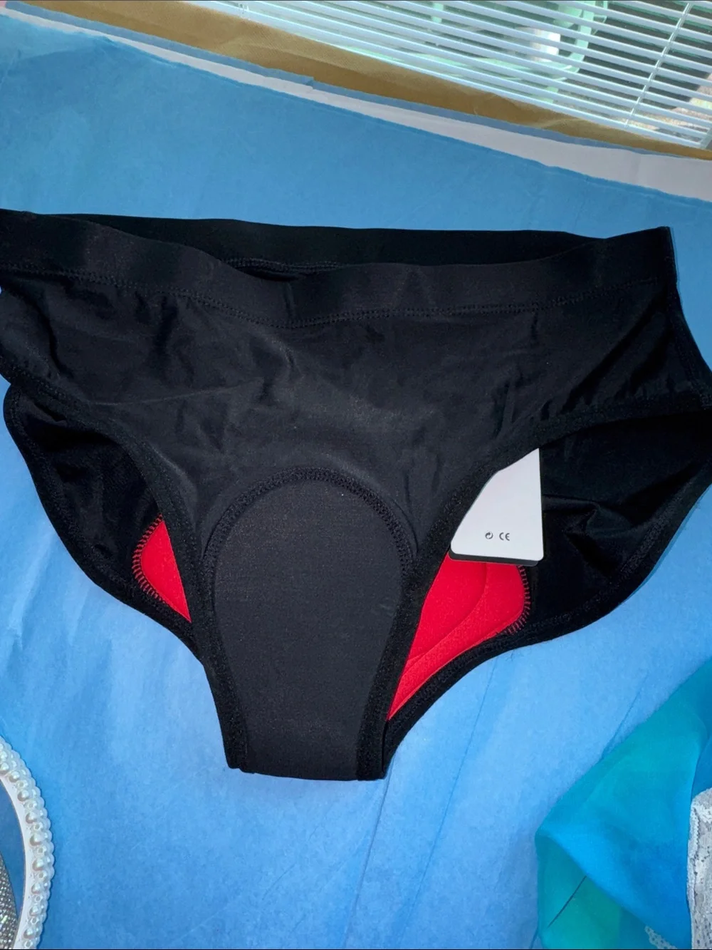 NWT BALEAF Women’s Padded Cycling Briefs Size Large Black Red Bike Underwear